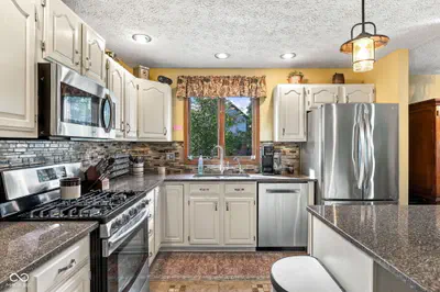 6056 Canterbury Court, Pittsboro - 11