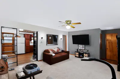 10328 100, Kokomo - 7