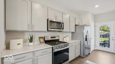 195 Springfield Crossing, Greenfield - 12