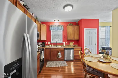 1381 Brookway Drive, Avon - 4