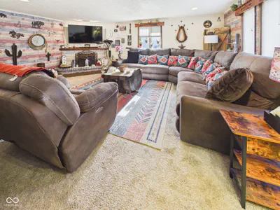 318 Vasbinder Drive, Chesterfield - 4