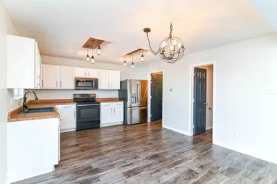 10050 Orange Blossom Trail, Fishers - 13