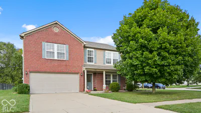 1124 E McClarnon Drive, Greenfield - 2