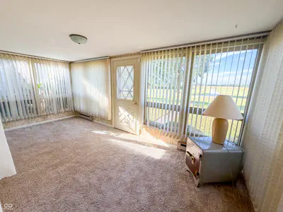 10449 W 300 S, Jamestown - 55