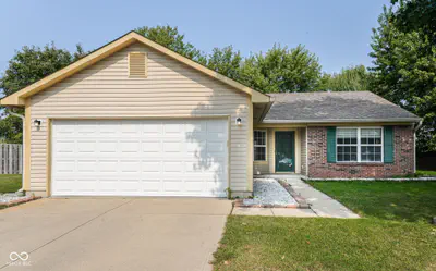 776 Alvey Court, Greenwood