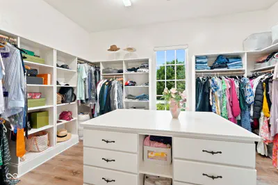 15479 Hidden Oaks Lane, Carmel - 47