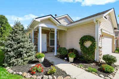 3731 White Cliff Way, Whitestown