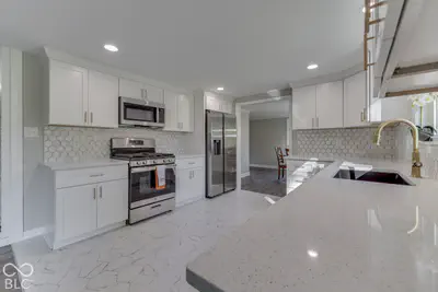821 Merry Lane, Greenwood - 31