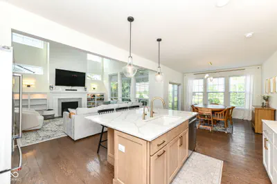 15679 Woodford Drive, Westfield - 5