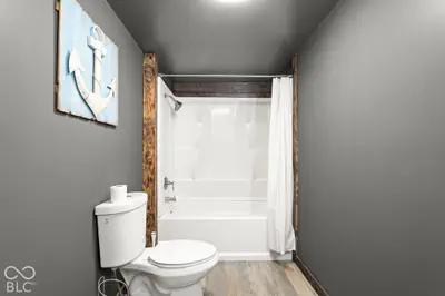 410 Main Street, English - 13
