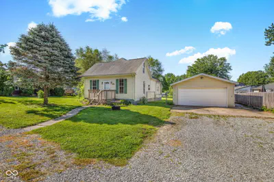 9781 Walnut Street, Lapel - 2
