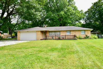 2051 Avon, Avon - 2
