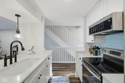 9412 Timber View Drive, Indianapolis - 17