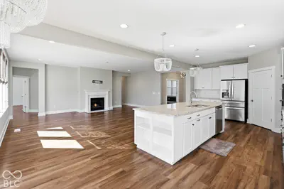 9694 Summer Hollow Drive, Fishers - 14