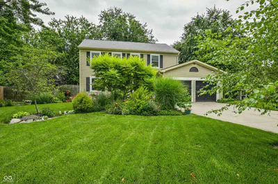 909 Farmview Lane, Carmel - 2