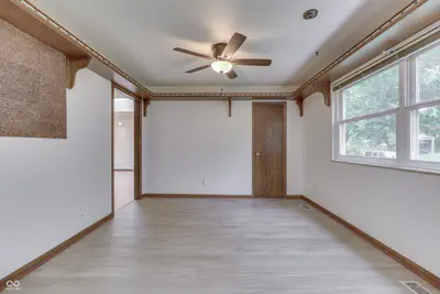 703 Hillcrest Drive, Greenwood - 17