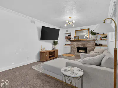 5631 S Cladwell Drive, Pendleton - 27