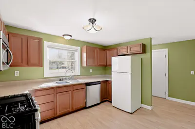 6405 Bethel Avenue, Muncie - 12