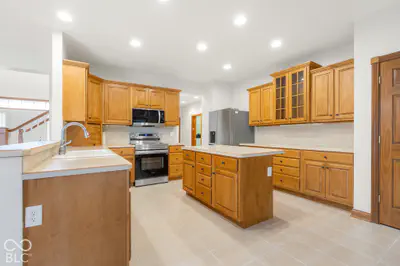 725 Greystone Court, Columbus - 26