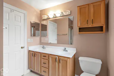 6763 Woodcliff Circle, Zionsville - 35
