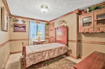 2649 600, Thorntown - 44
