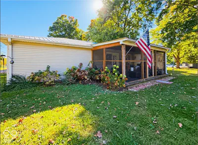 150 W 300 S, Crawfordsville - 22
