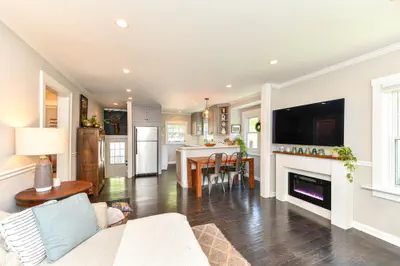 906 E 50th Street, Indianapolis - 4