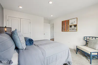 228 Heritage Pass, Greenfield - 23