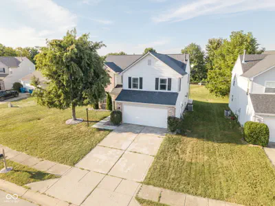 9586 Frontier Street, Fishers - 46