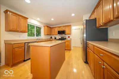11979 Sellerton Drive, Fishers - 16