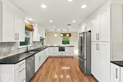 7836 N Chester Avenue, Indianapolis - 11