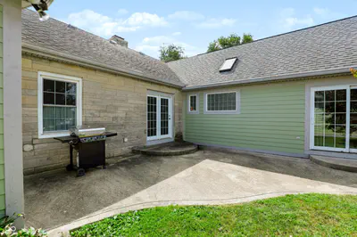 9510 235th Street, Cicero - 78