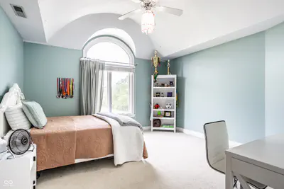 11575 Freeport Drive, Carmel - 24