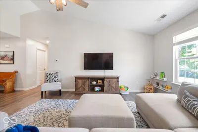 9348 Bayfield Drive, McCordsville - 6