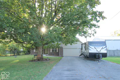 5920 Lafayette Street, Clayton