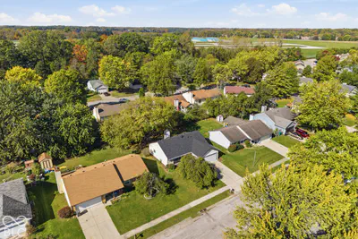 4272 Eagle Lake Drive, Indianapolis - 18