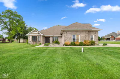 4814 550, New Palestine - 44