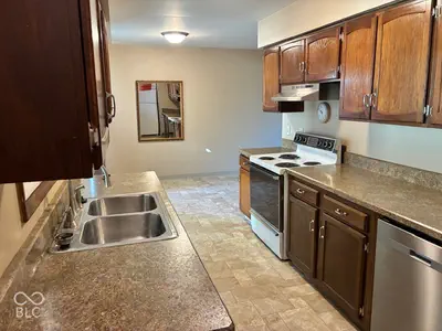 593 Northgate Drive, Greenwood - 7