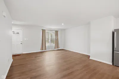 345 Campus Lane, Greenwood - 4