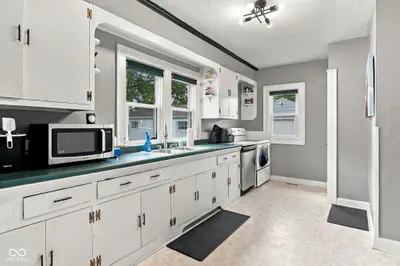 2462 Delaware Street, Indianapolis - 9