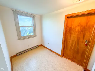 10449 W 300 S, Jamestown - 61