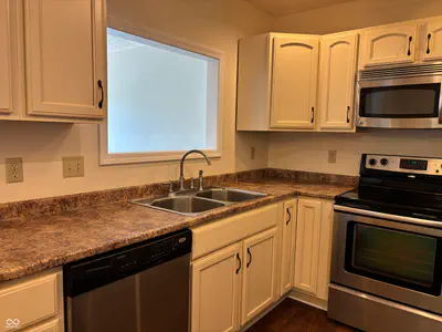 1210 Ruby Drive, Shelbyville - 8