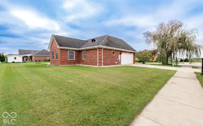 9162 Janelle Drive, Seymour - 13