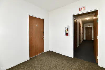 4381 Village Parkway Circle, Indianapolis - 30