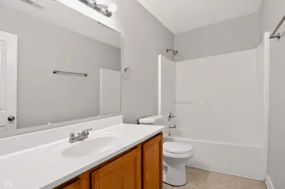 8276 Bayshore Lane, Avon - 25