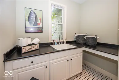8809 William Penn Circle, Indianapolis - 46