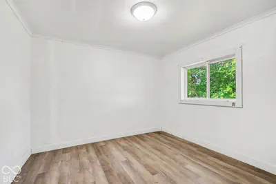2433 Sanders Avenue, Elkhart - 8