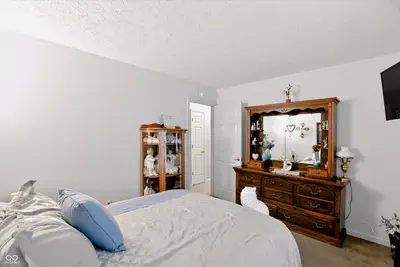 5311 300, New Palestine - 29
