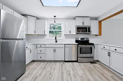 415 Meadowview Lane, Greenwood - 11