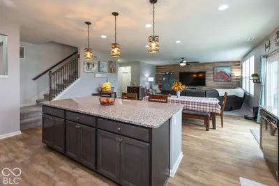 8284 Terryglass, Avon - 32